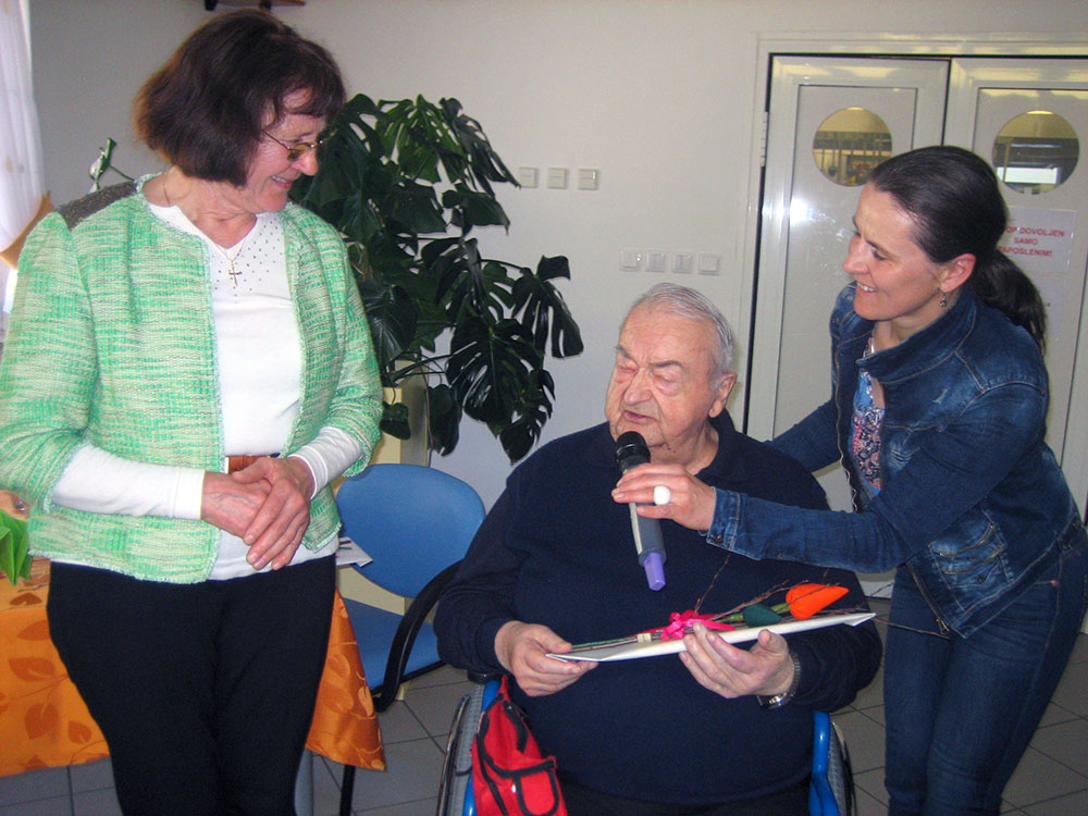 wfwp slo Cerknica materinski dan