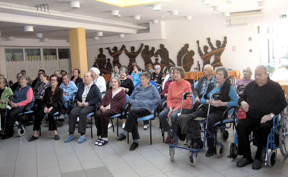 wfwp slo Cerknica materinski dan